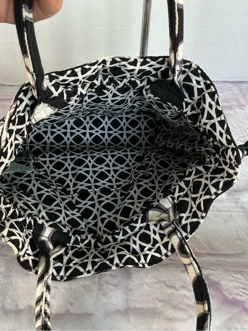 VERA BRADLEY Night & Day Draw String Satchel Black & White Floral Quilted Purse - Picture 4 of 15